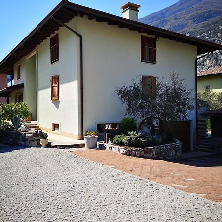 Apartment Sweet Retreat Dro Buitenkant foto